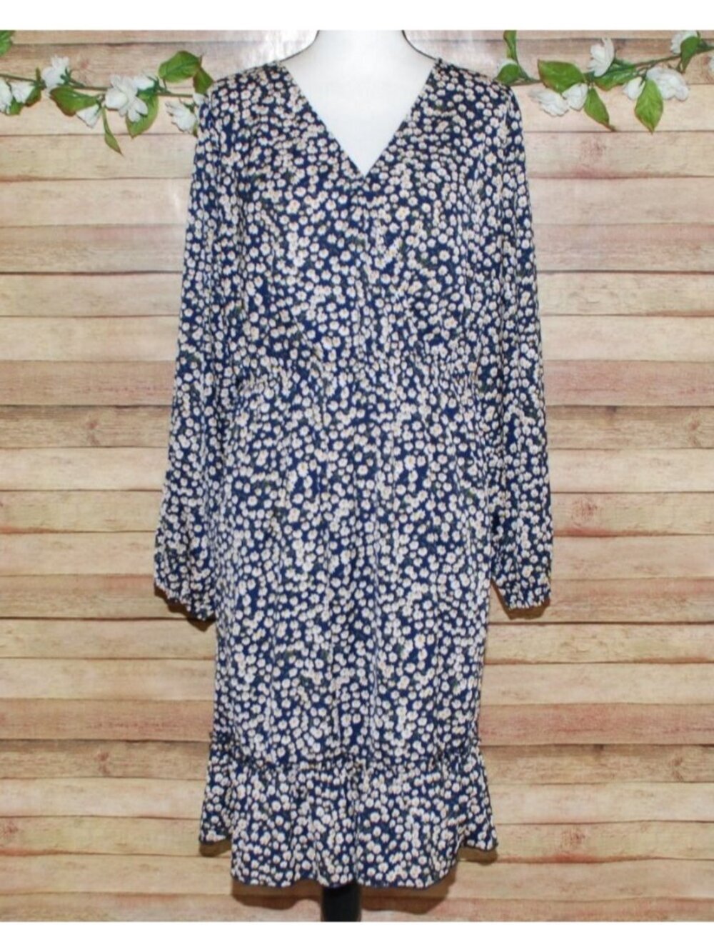 Davi And Dani Ladies L Blue Floral Dress Elastic Waist Pockets V-Neck Ruffle